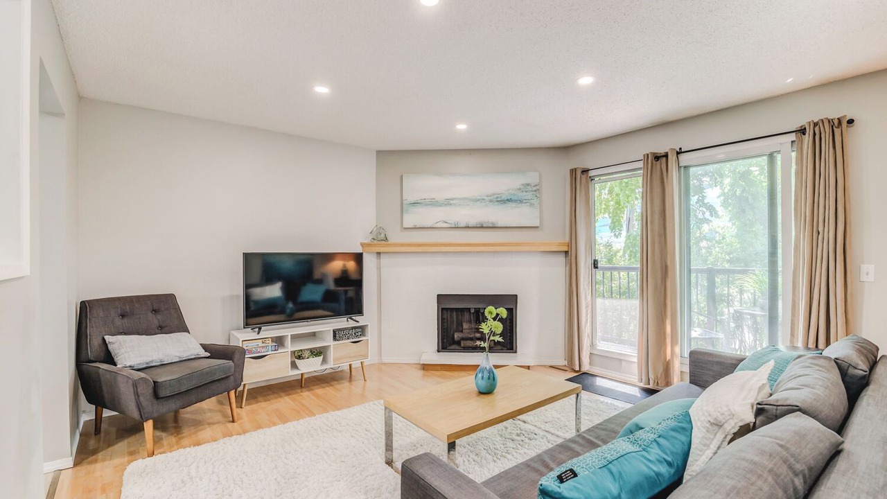 Photo of Livingroom in Crescent Heights