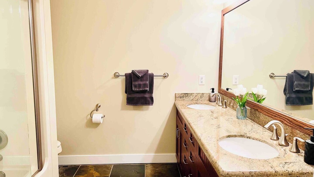 Photo of Bathroom in Sicamous