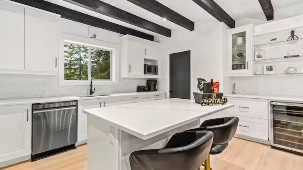 Photo of Kitchen in Swansea Point