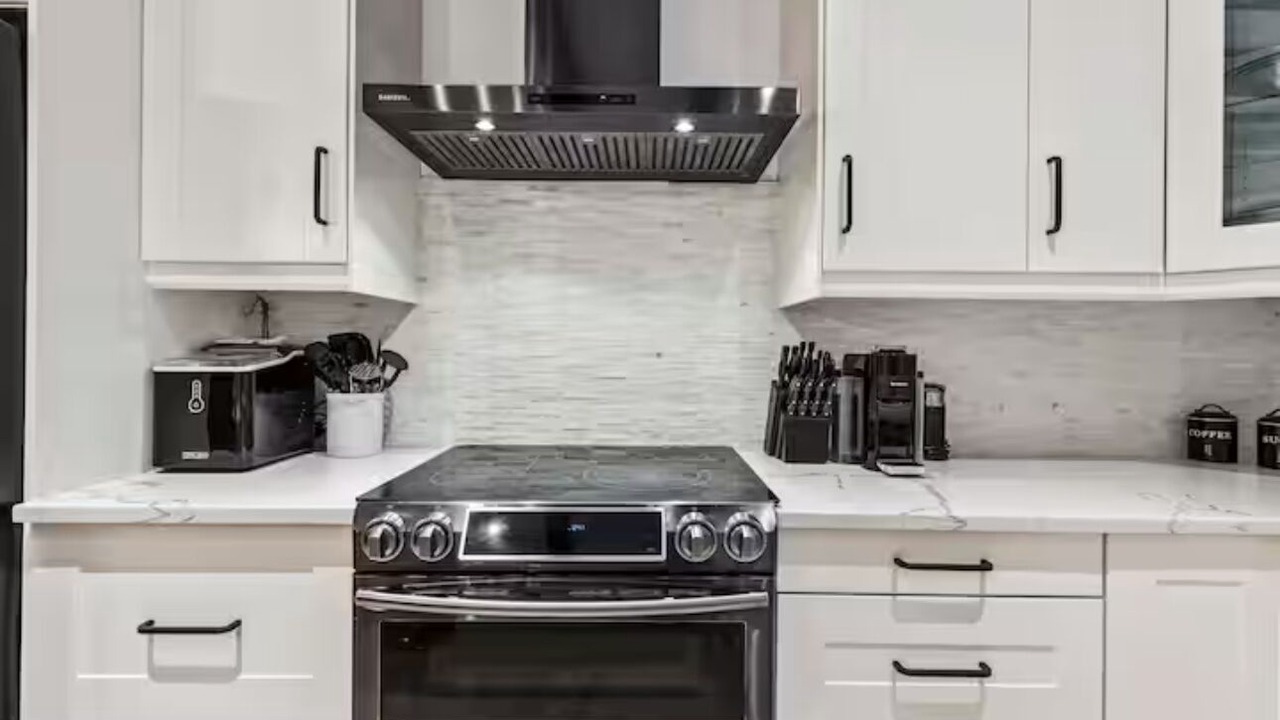 Photo of Kitchen in Swansea Point