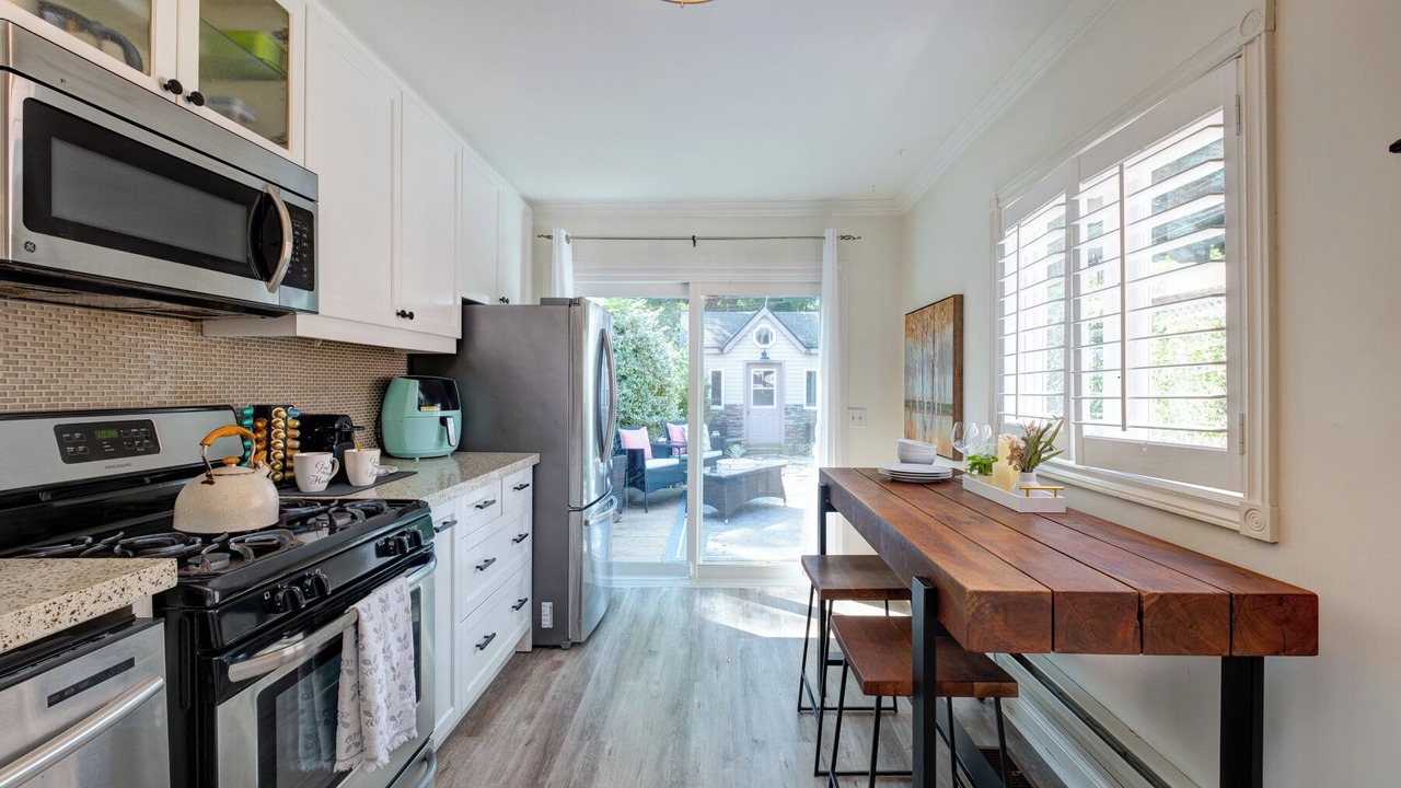 Photo of Kitchen in Birch Cliff