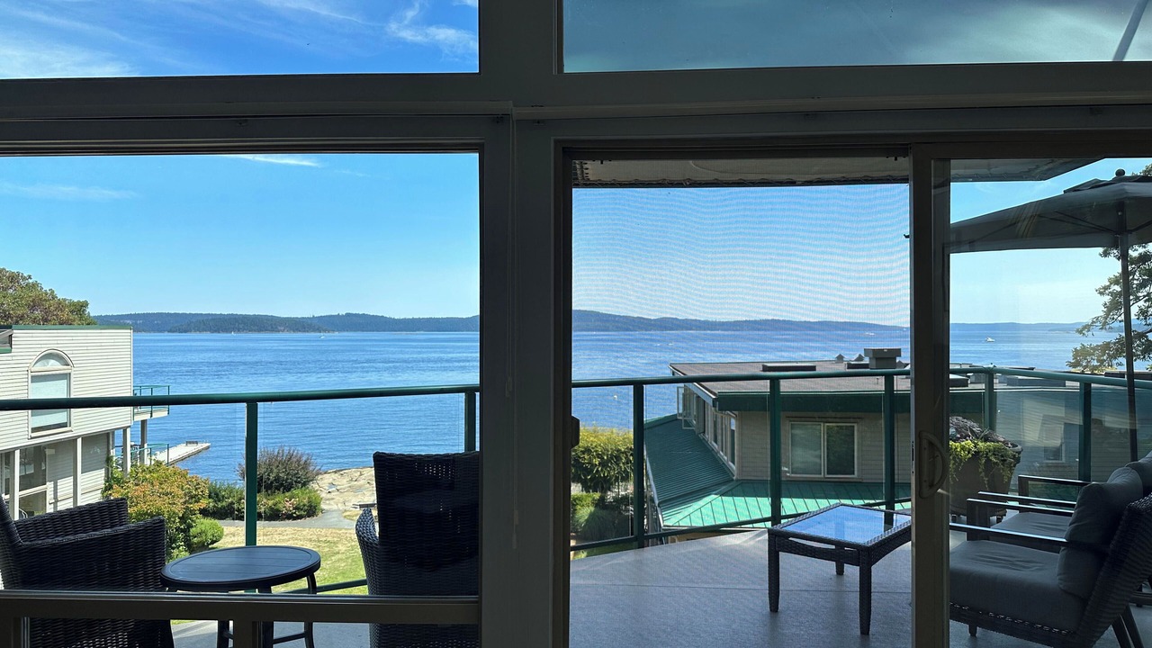 Photo of Bedroom in North Oyster