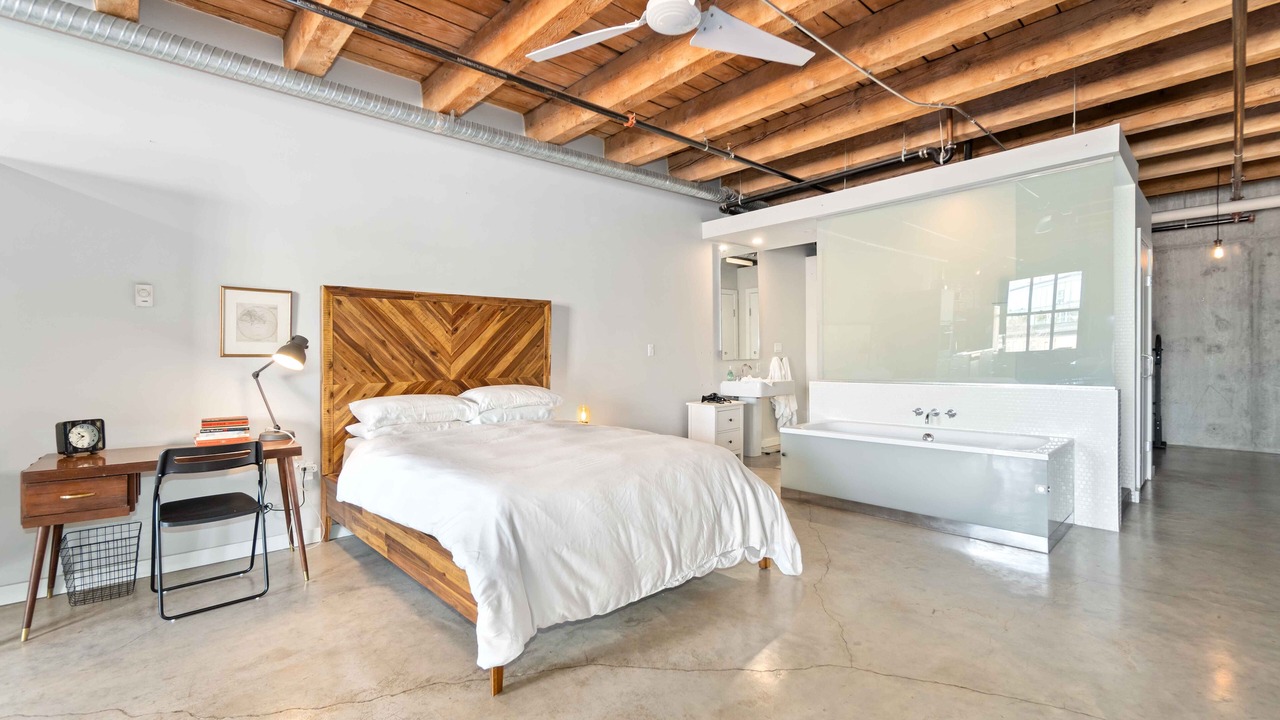 Photo of Bedroom in Gastown