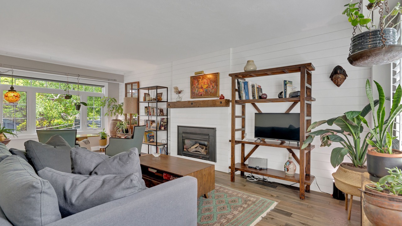 Photo of Livingroom in Barrie
