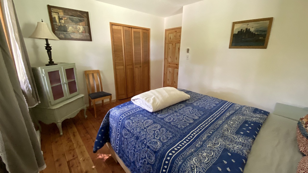 Photo of Bedroom in Central Kootenay