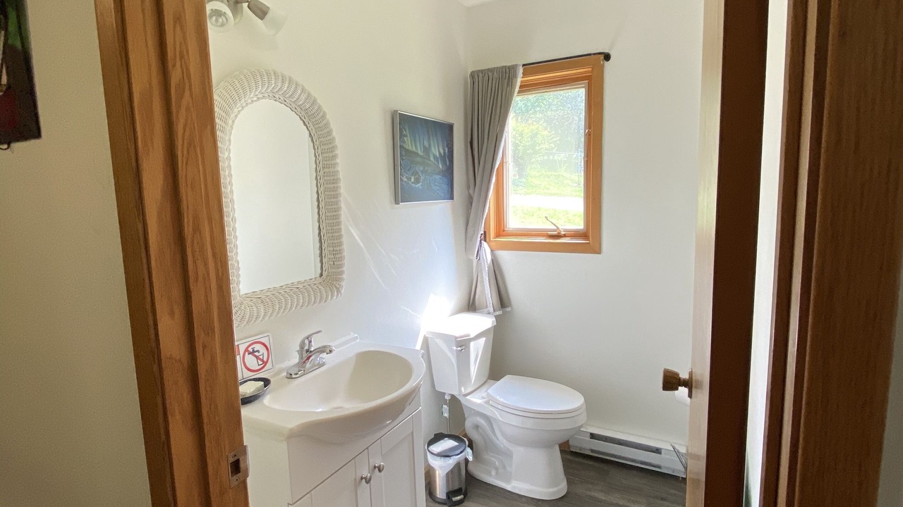 Photo of Bathroom in Central Kootenay