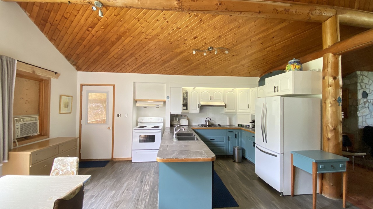 Photo of Kitchen in Central Kootenay
