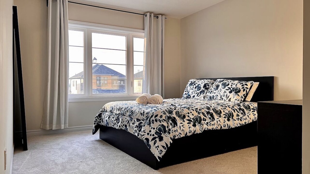 Photo of Bedroom in Thorold