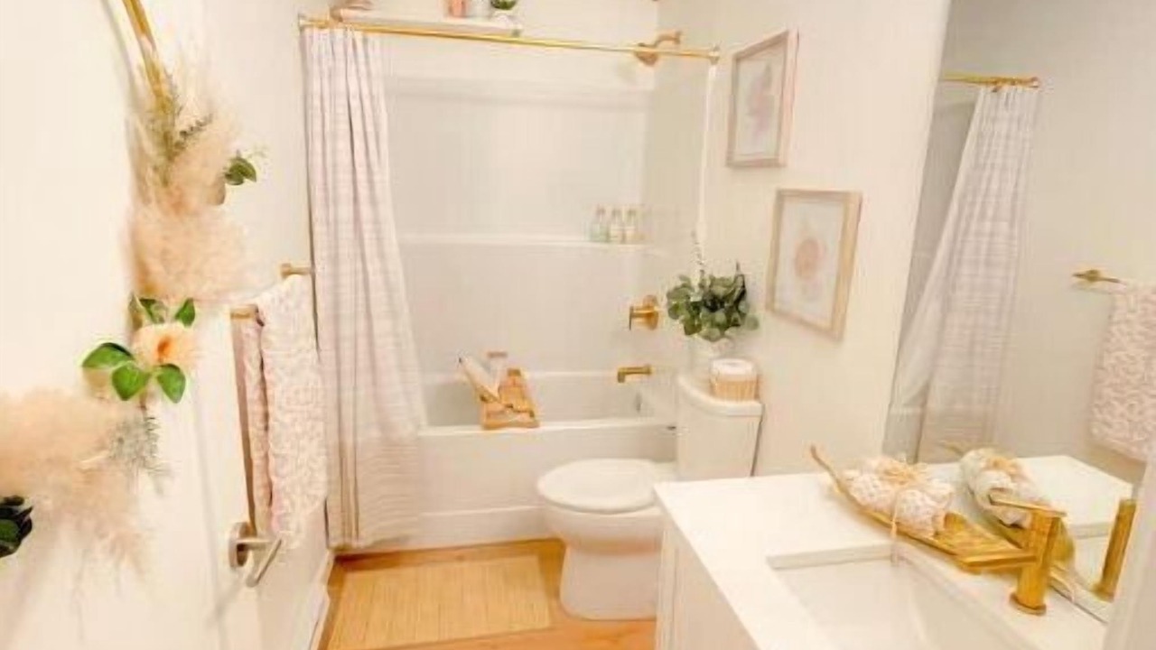 Photo of Bathroom in Saanichton