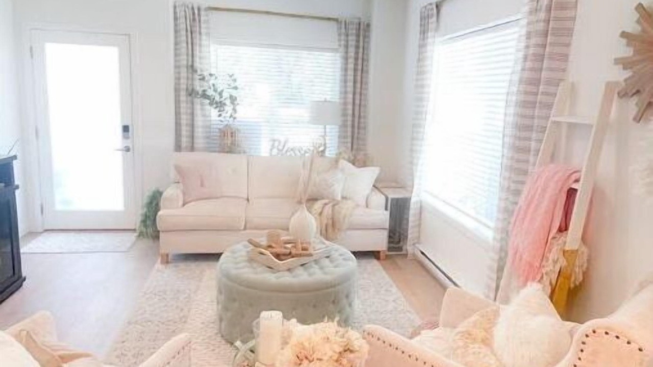 Photo of Livingroom in Saanichton