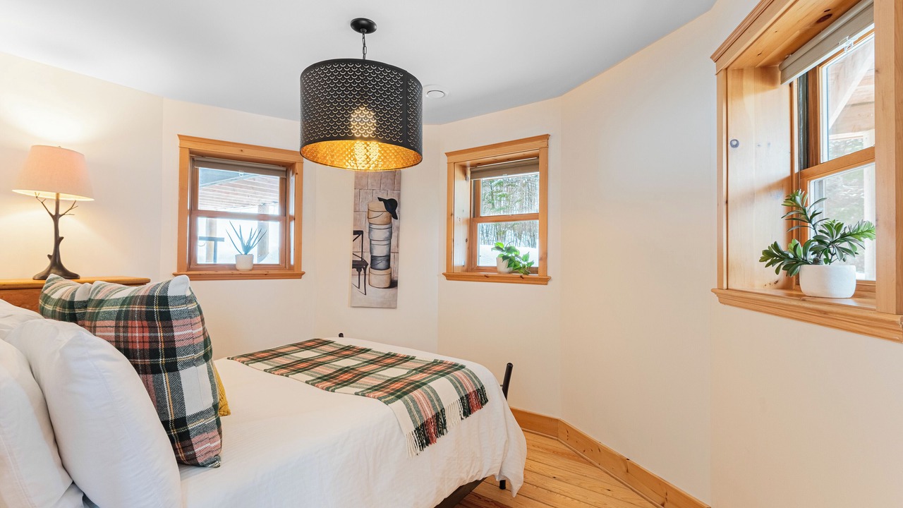 Photo of Bedroom in Fiddler Lake Resort