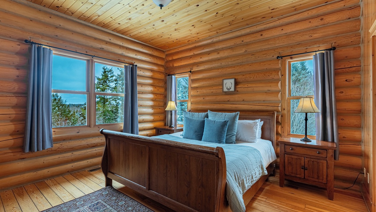 Photo of Bedroom in Fiddler Lake Resort