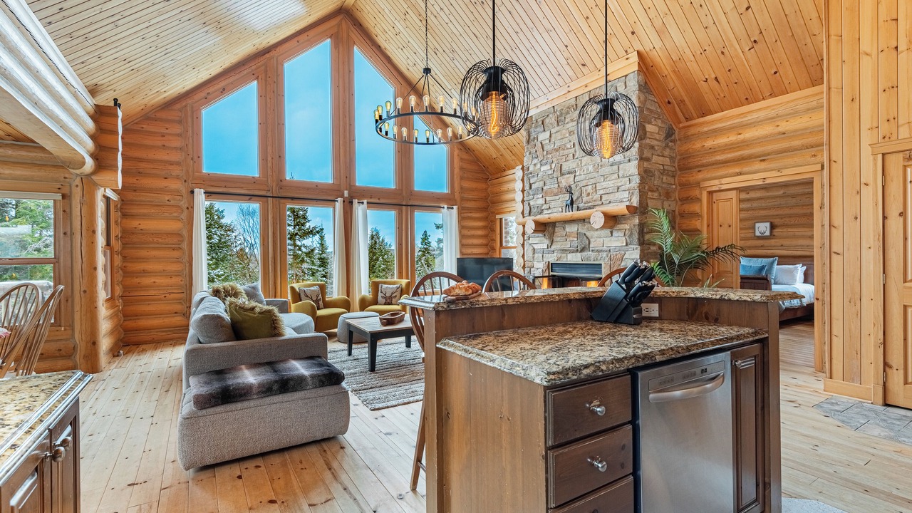 Photo of Livingroom in Fiddler Lake Resort