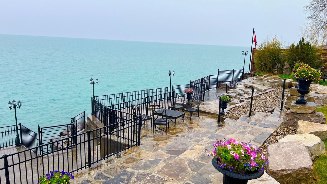 Photo of Patio Balcony in Grimsby