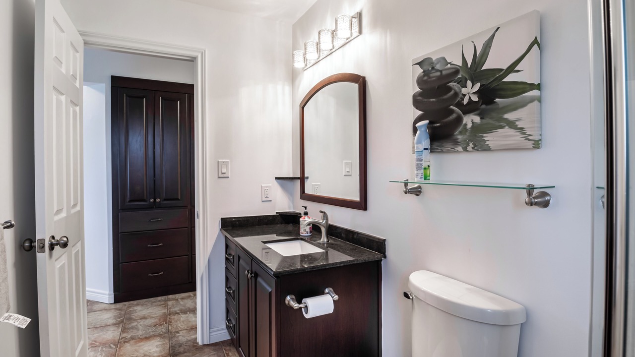 Photo of Bathroom in West Lincoln