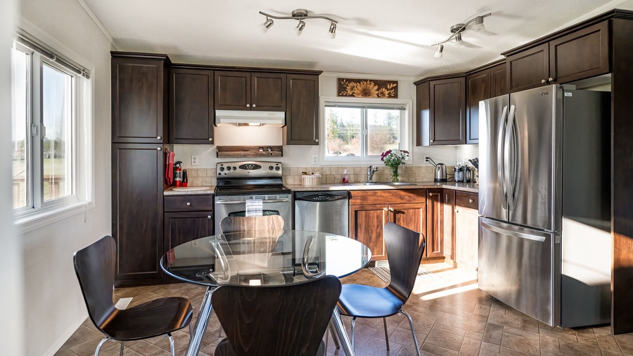 Photo of Kitchen in Saanichton