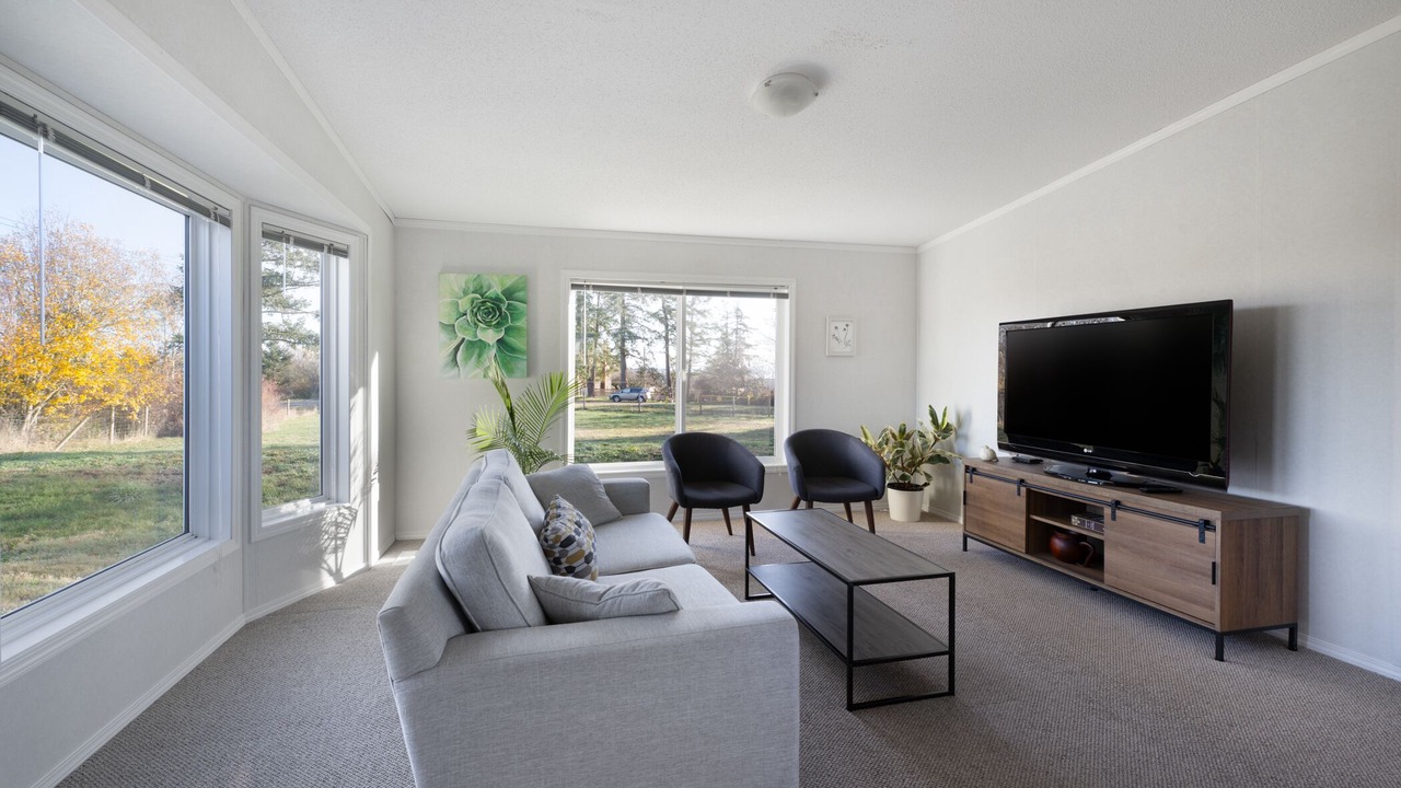 Photo of Livingroom in Saanichton