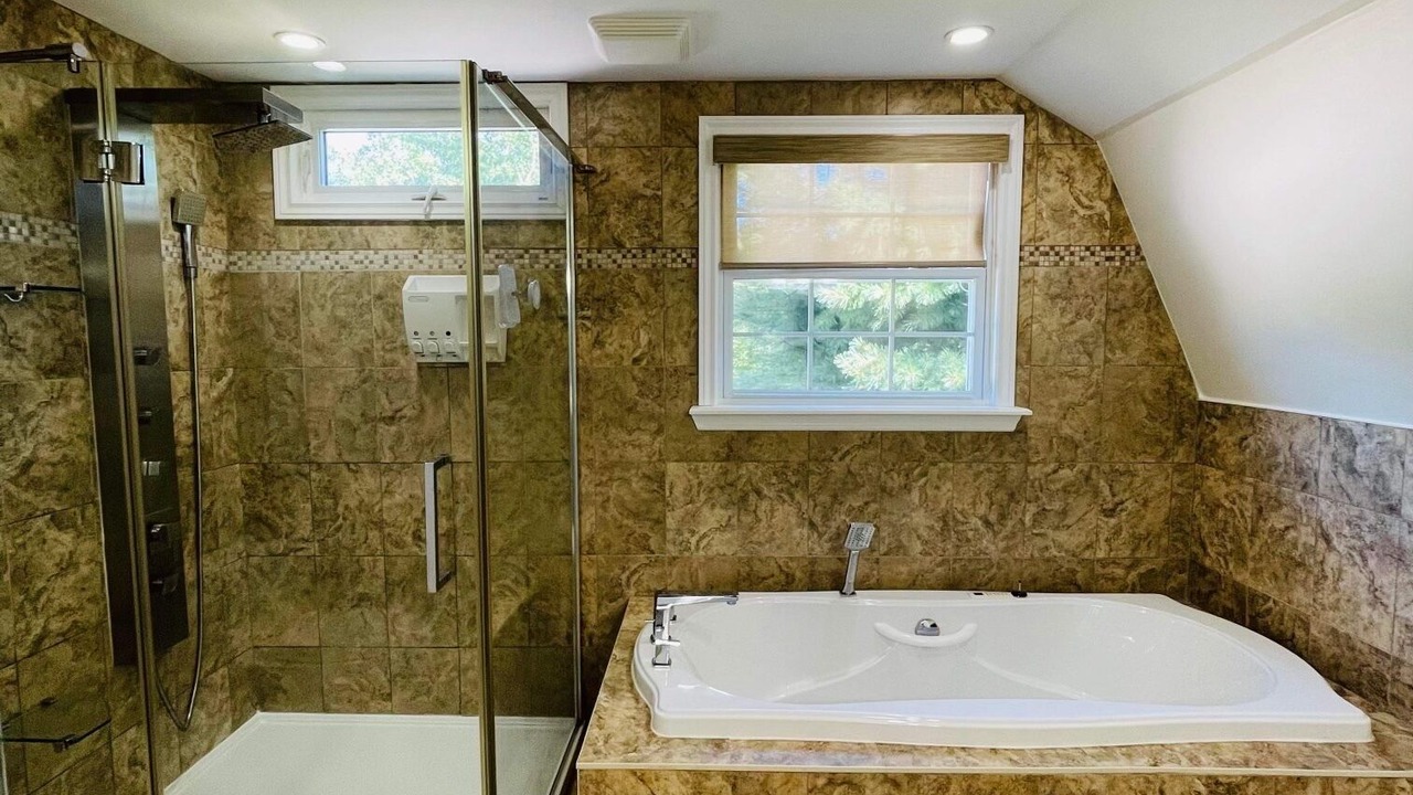 Photo of Bathroom in Marion Bridge