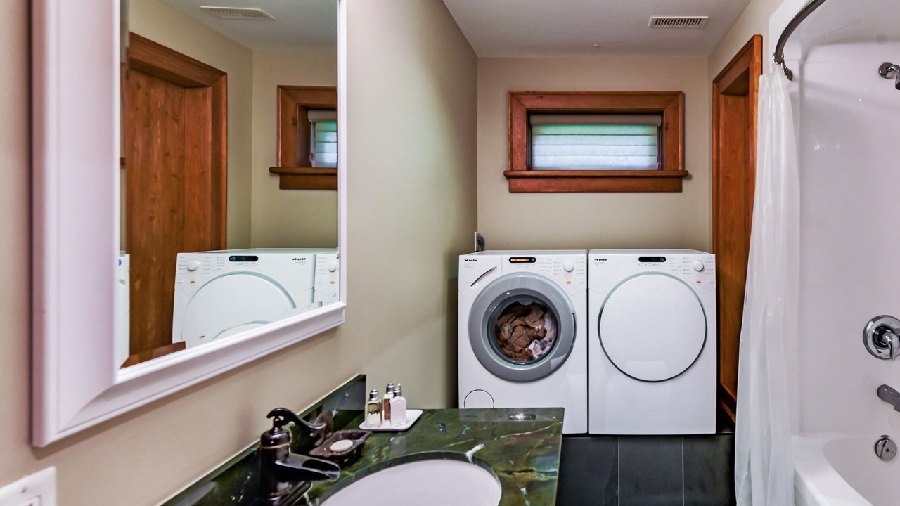 Photo of Bathroom in Clearview