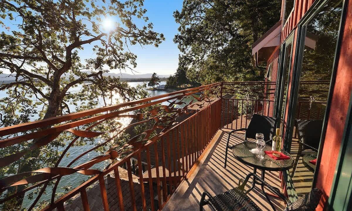 Photo of Patio Balcony in North Cowichan