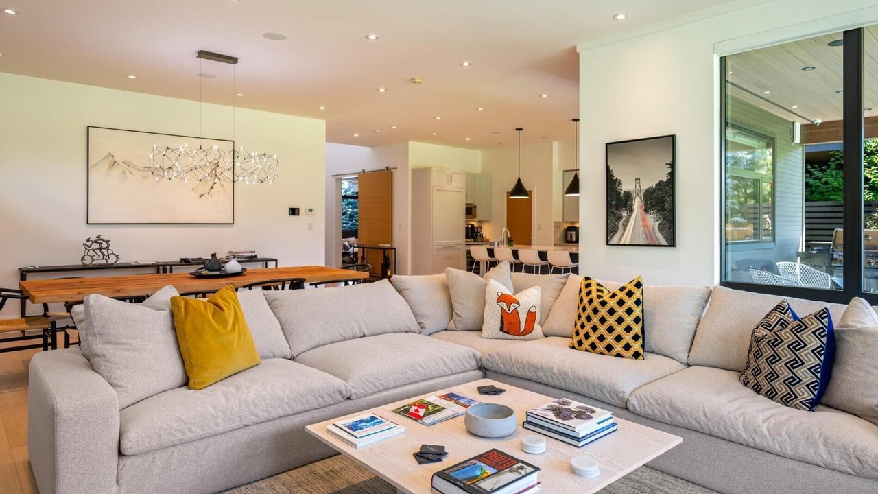 Photo of Livingroom in Whistler