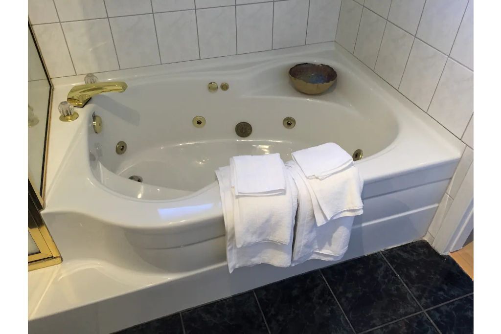 Photo of Bathroom in Steveston