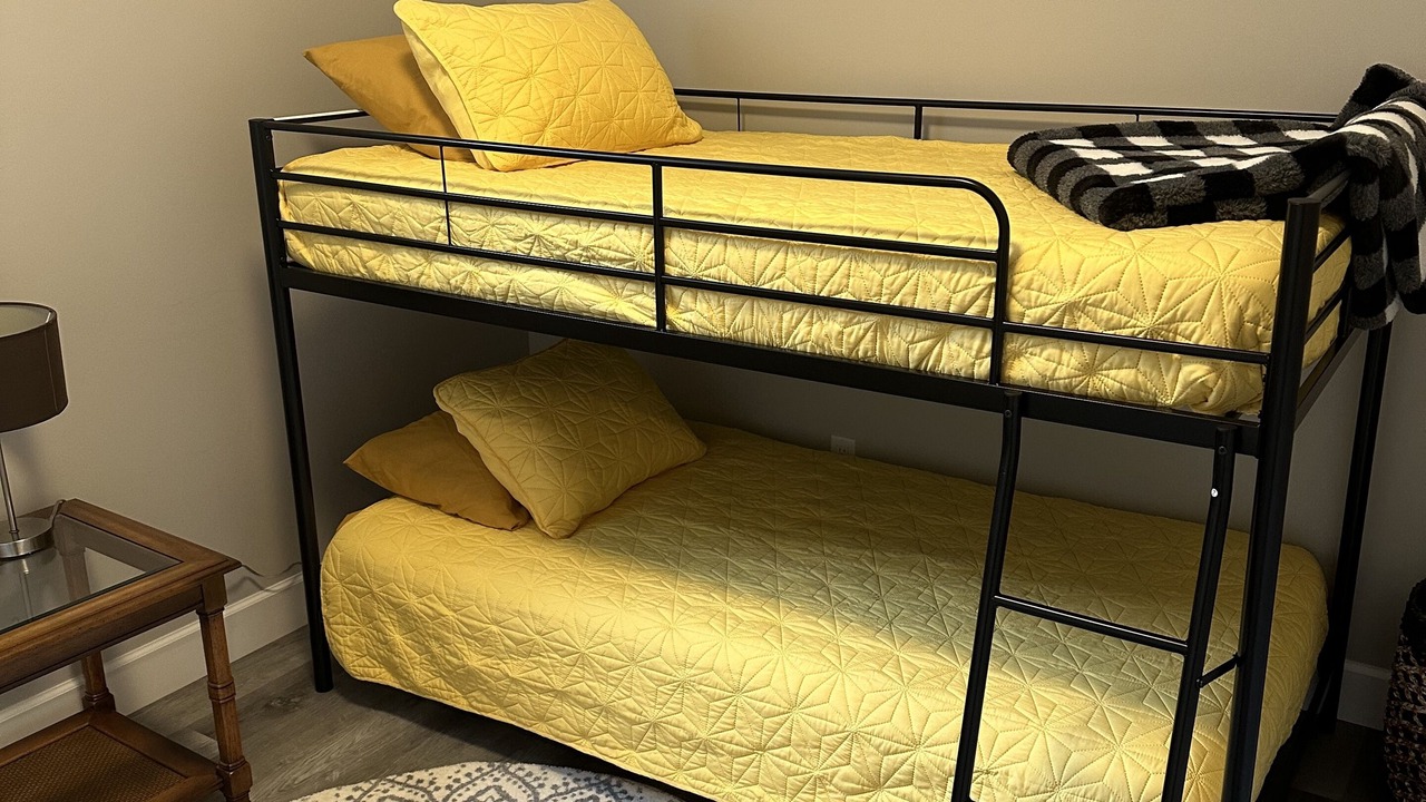 Photo of Bedroom in Shawnigan Lake
