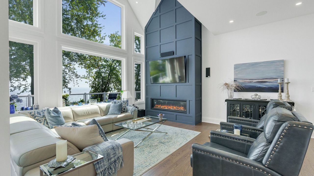Photo of Livingroom in Innisfil