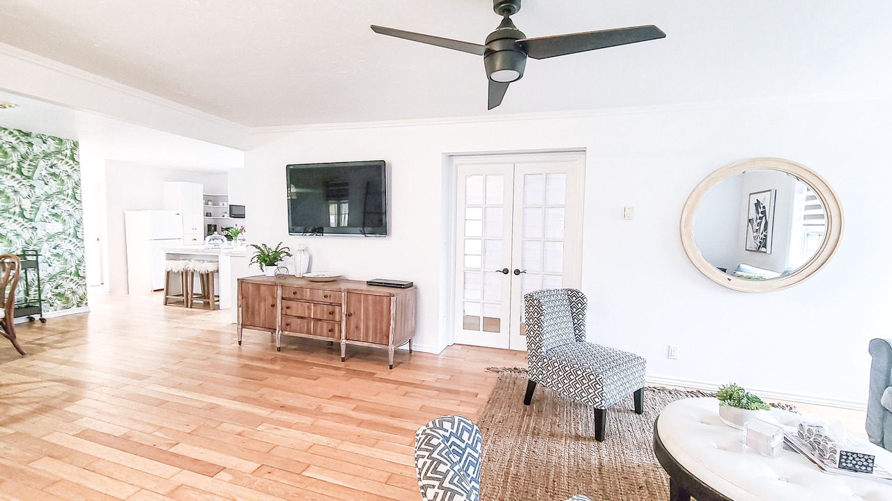 Photo of Livingroom in Picton