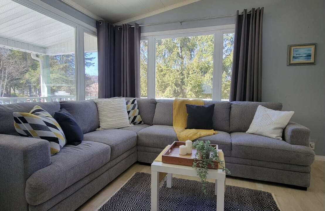 Photo of Livingroom in Amherst