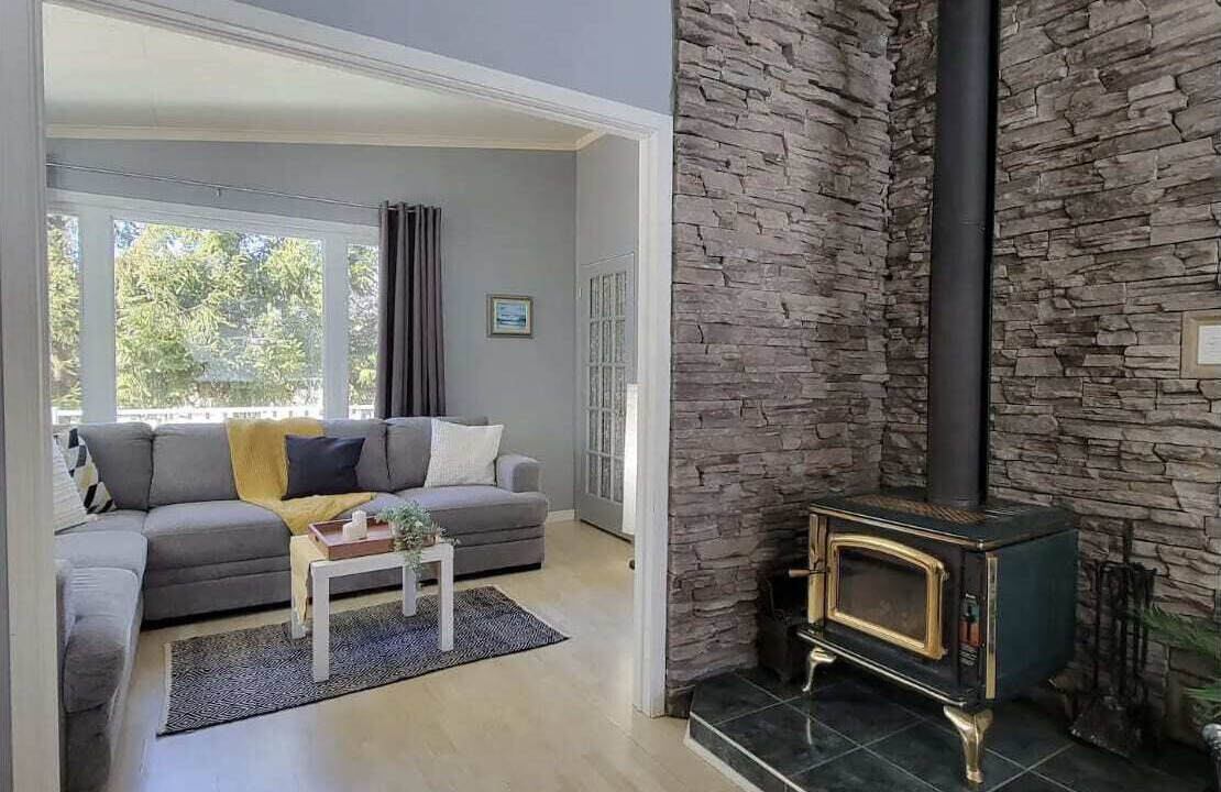 Photo of Livingroom in Amherst