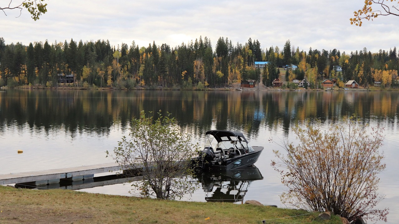 Photo of Others in Deka Lake