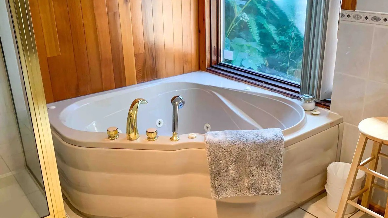 Photo of Bathroom in Otter Point