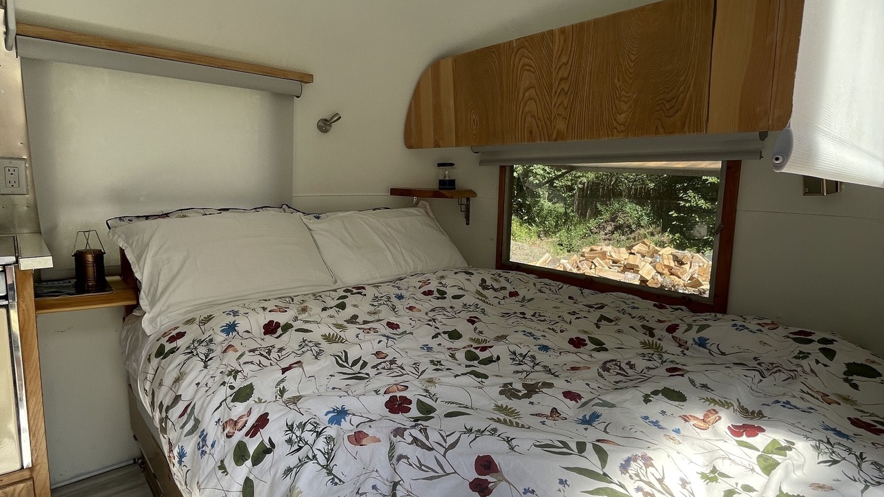 Photo of Bedroom in Lake Cowichan