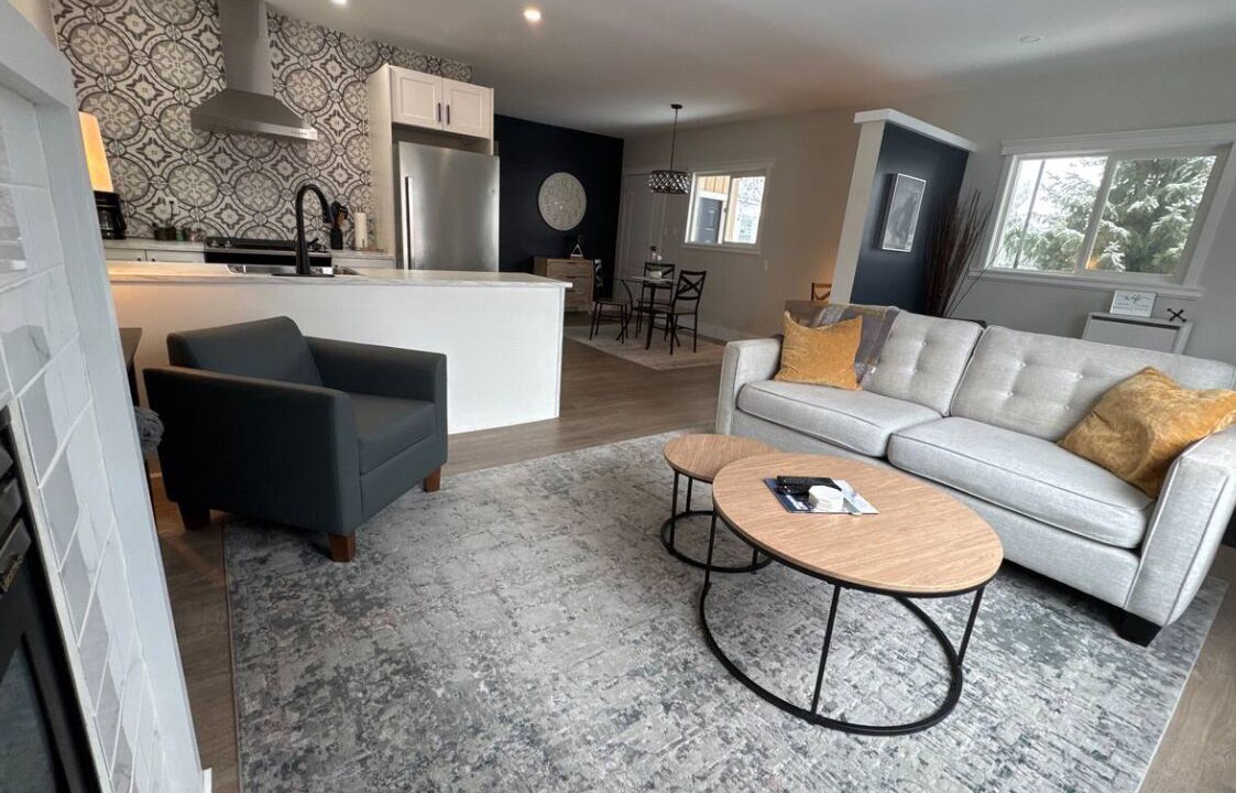Photo of Livingroom in Fruitvale
