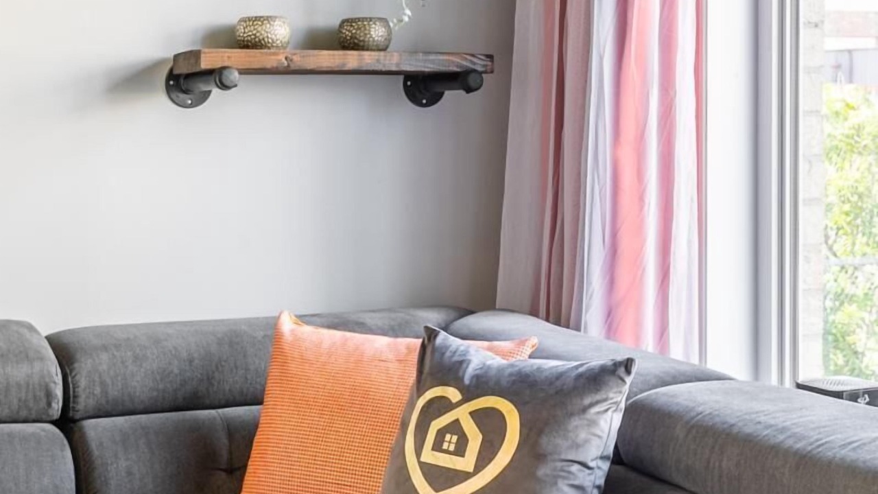 Photo of Livingroom in Stoney Creek