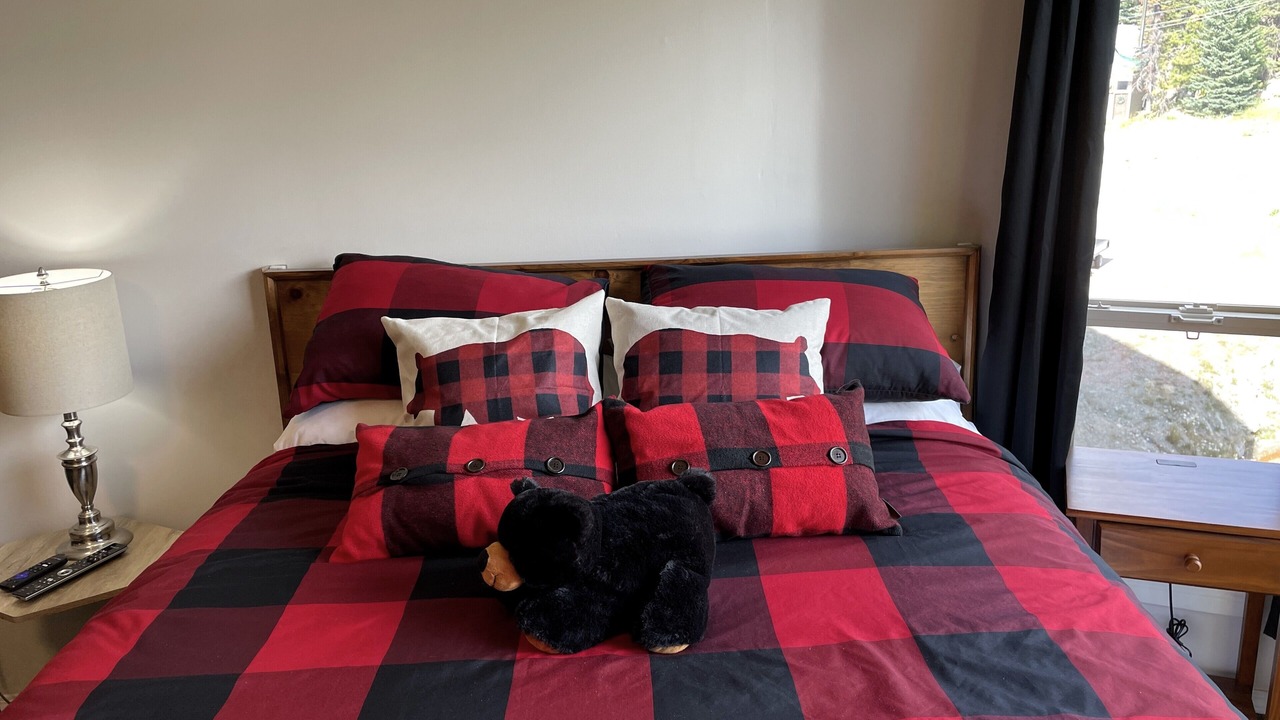 Photo of Bedroom in Big White Ski Resort