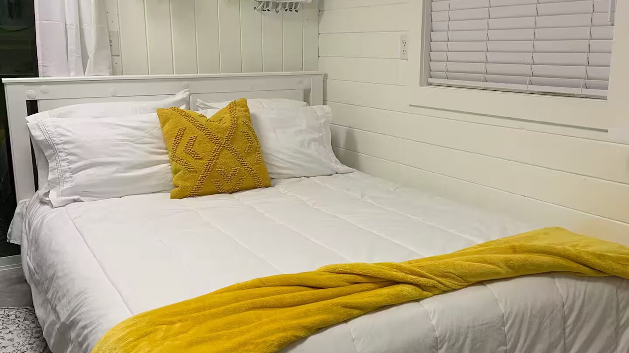 Photo of Bedroom in Cowichan Bay