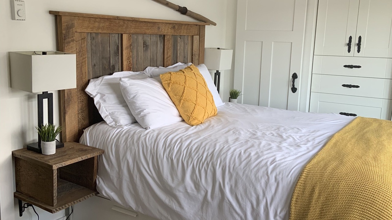Photo of Bedroom in Cowichan Bay