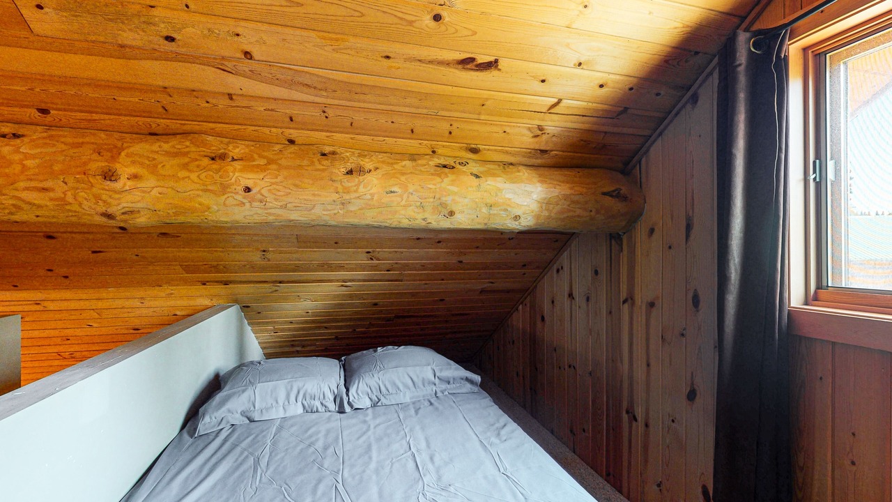Photo of Bedroom in Lac Le Jeune