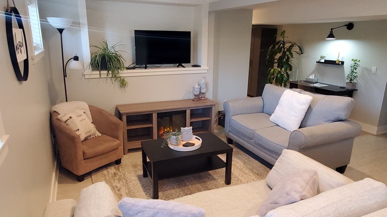 Photo of Livingroom in Langley