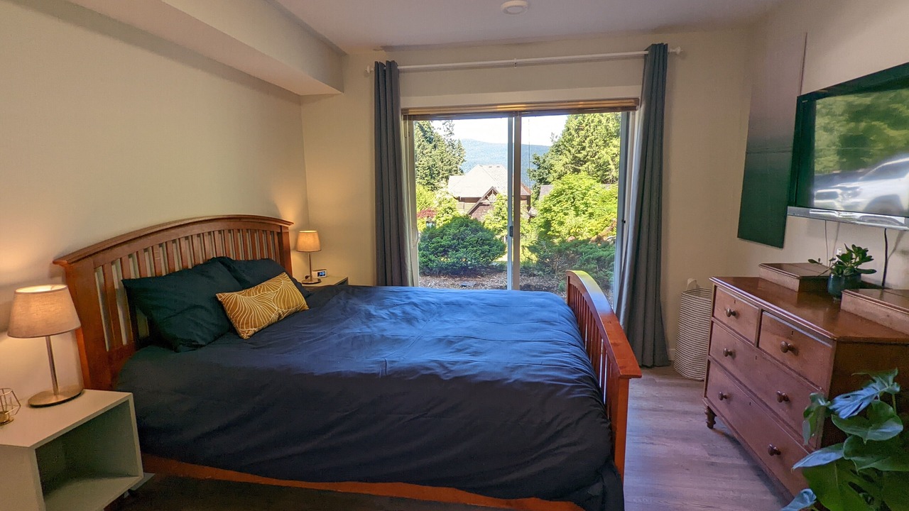Photo of Bedroom in Cowichan Bay