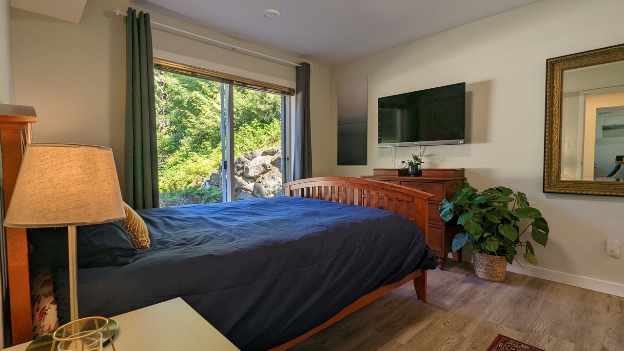 Photo of Bedroom in Cowichan Bay