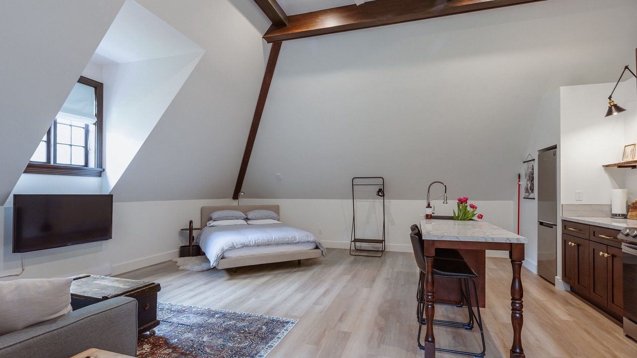 Photo of Bedroom in Maple Bay