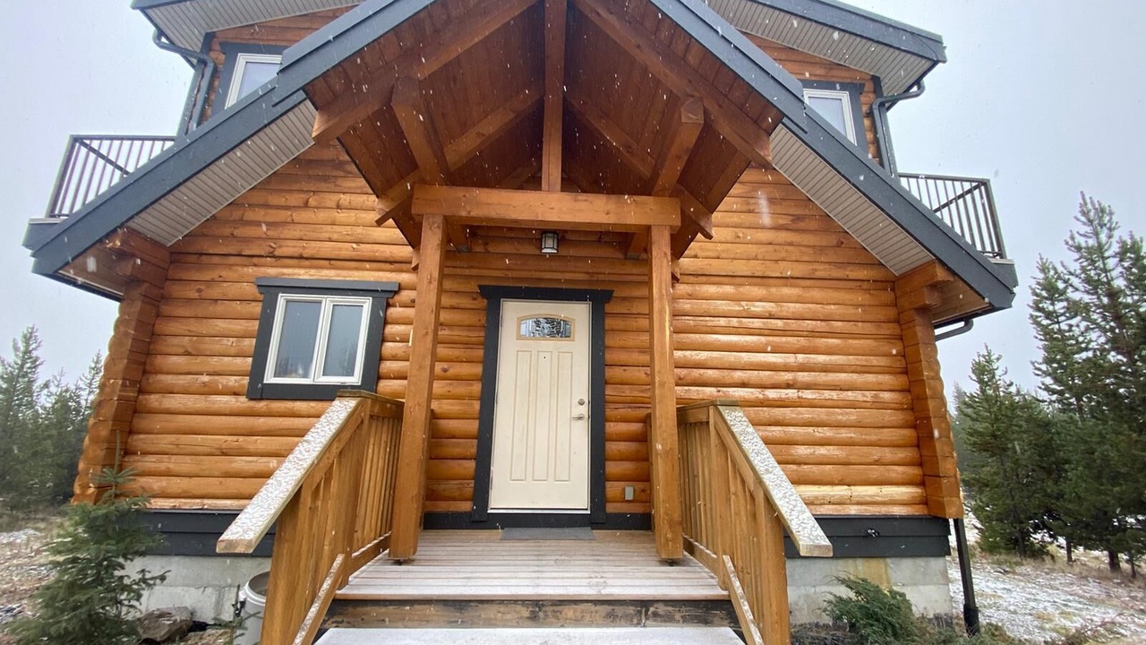 Photo of Outdoor in 100 Mile House