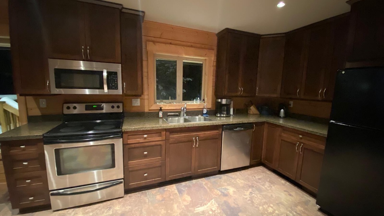 Photo of Kitchen in 100 Mile House