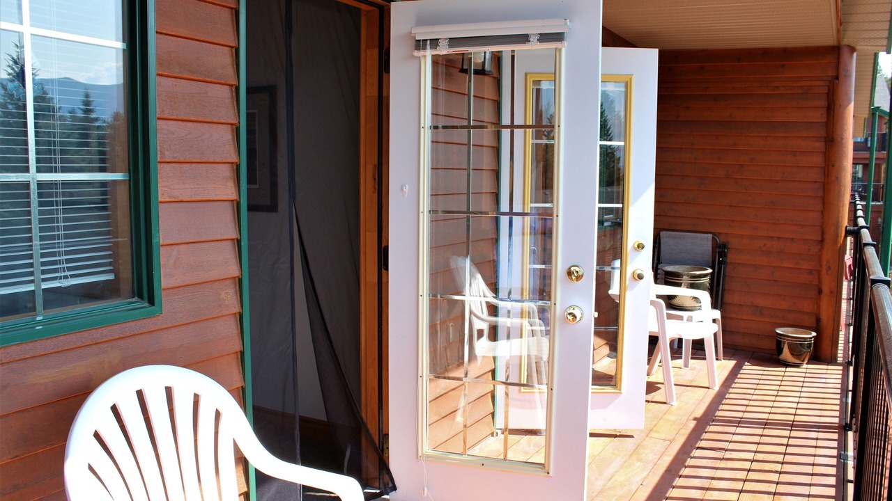 Photo of Patio Balcony in East Kootenay