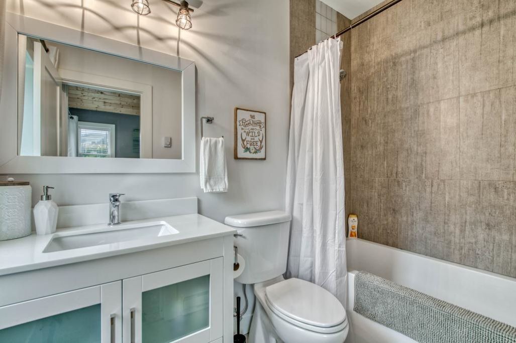 Photo of Bathroom in Fairways
