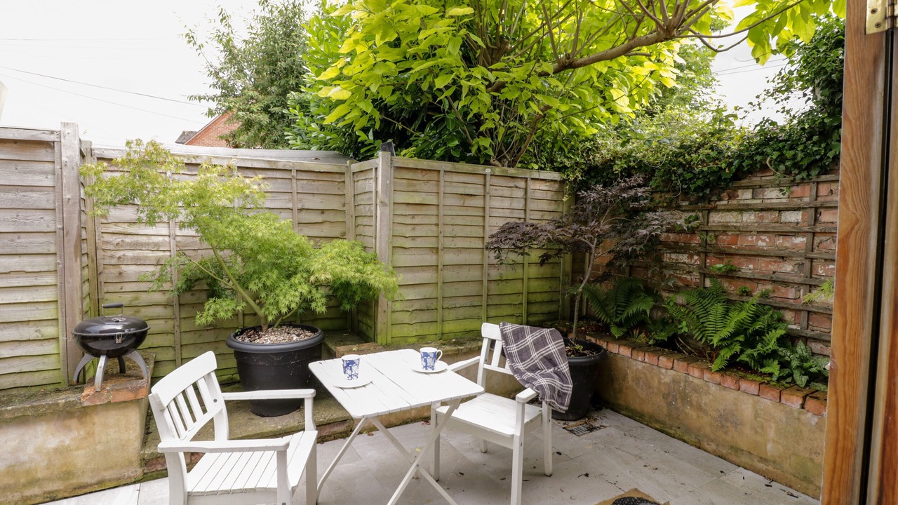 Photo of Outdoor in Halford
