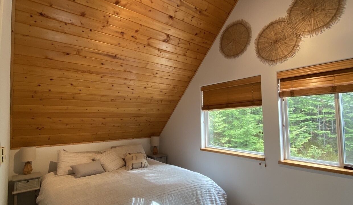 Photo of Bedroom in Eagle Bay